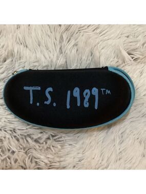 Taylor Swift 1989 World Tour VIP sun glasses case 
Used we a few flaws